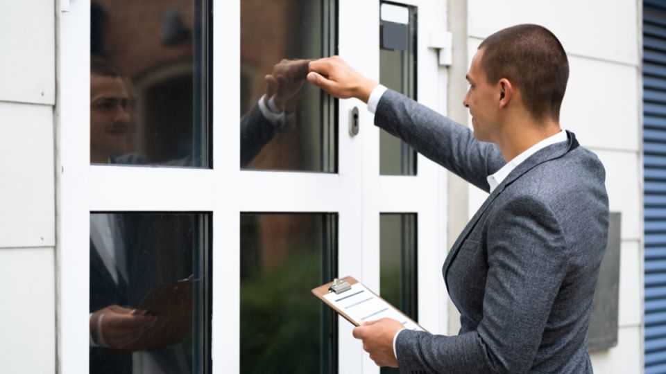 Мошенники маскируются под судебных приставов: как не стать жертвой обмана