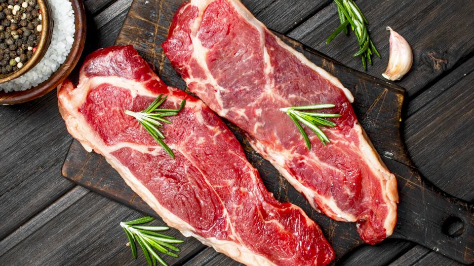 Эффективные методы разморозки мяса: быстро и без потерь