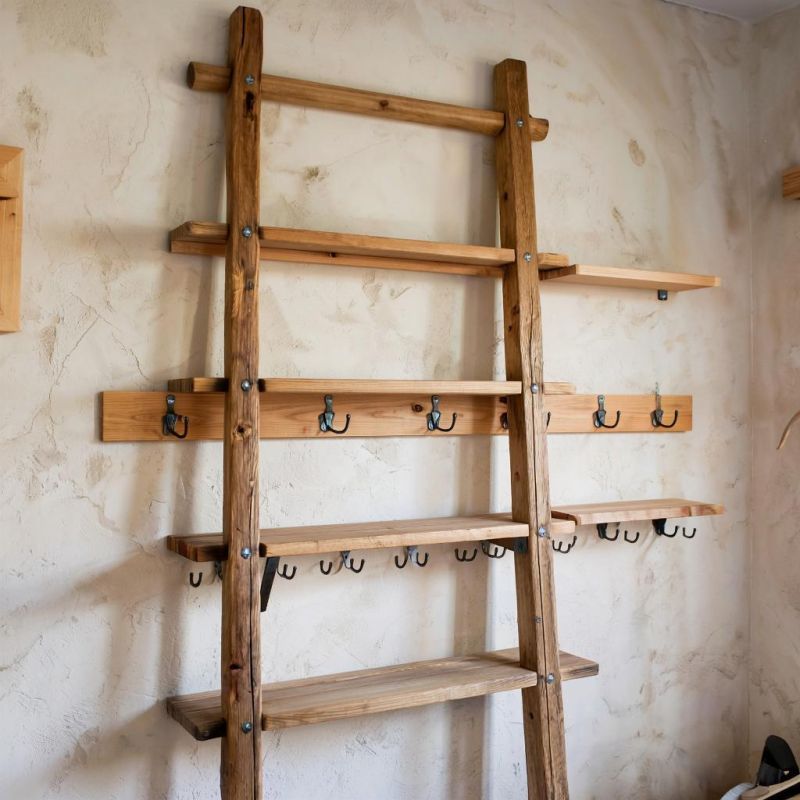 Как превратить старую лестницу в креативный органайзер для мастерской