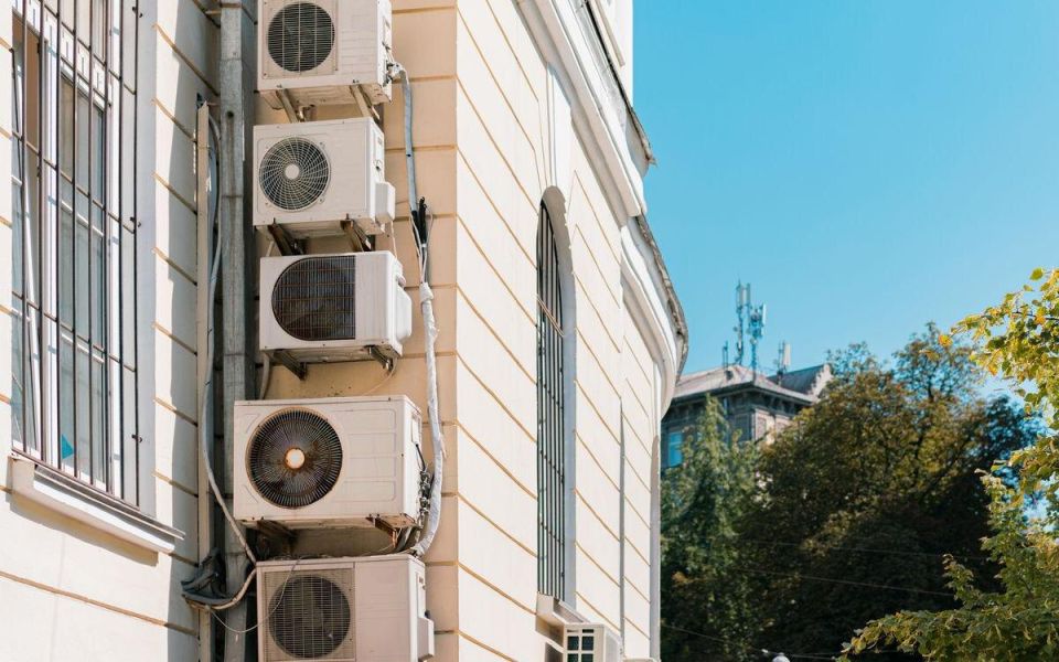 Шум от кондиционера: как закон может защитить ваше право на тишину