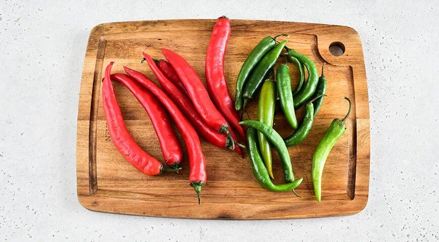 Как заготовить острый перец на зиму без стерилизации: яркий рецепт с фото