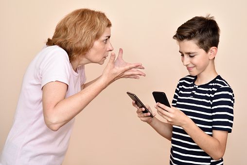 Как защитить свои финансы, если ребёнок сделал покупку без вашего ведома?