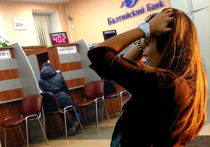 Суд восстанавливает права вкладчицы: банк обязан вернуть деньги после мошенничества